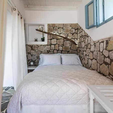 Sarakiniko Boat House Villa Mandrakia Exterior photo