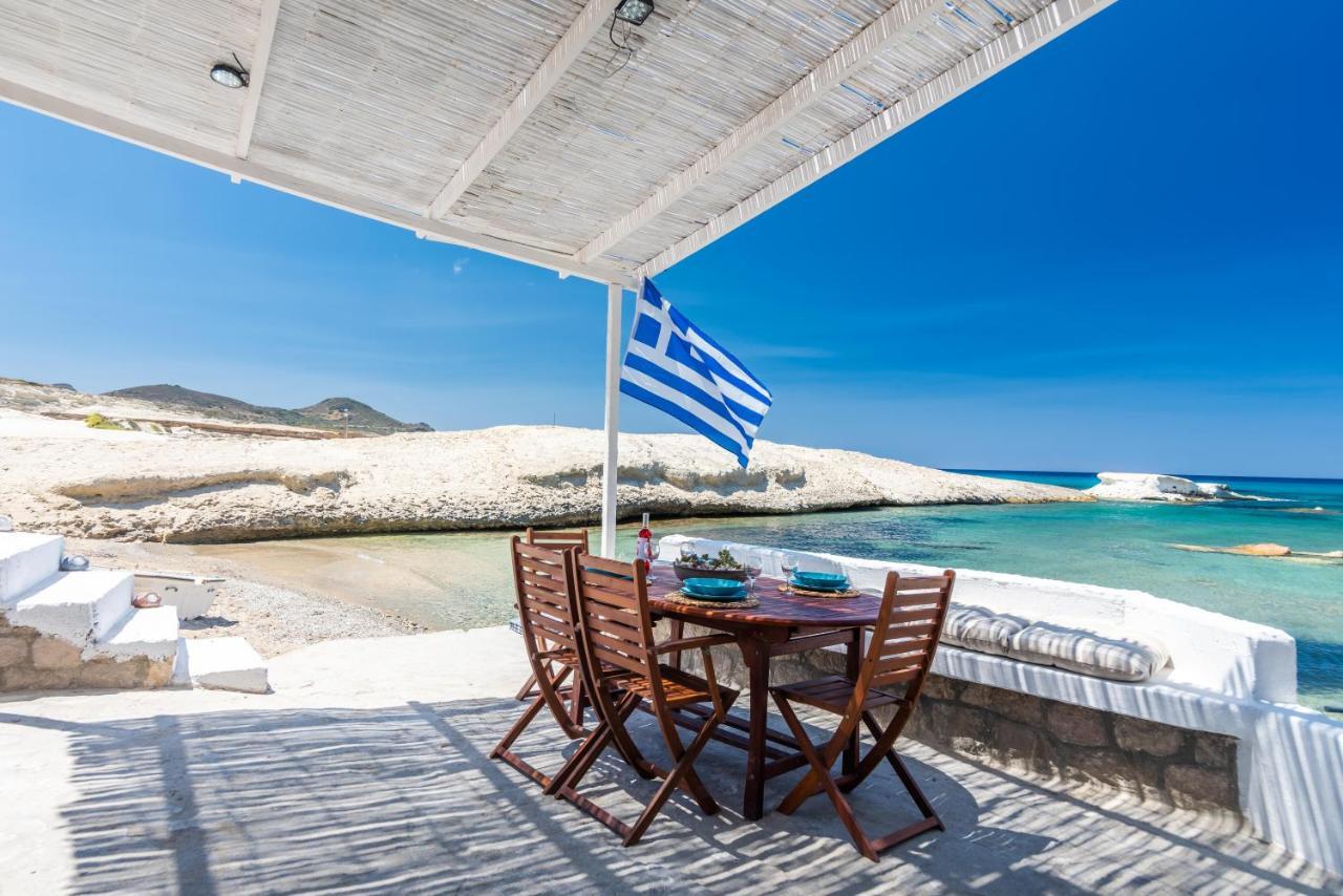 Sarakiniko Boat House Villa Mandrakia Exterior photo